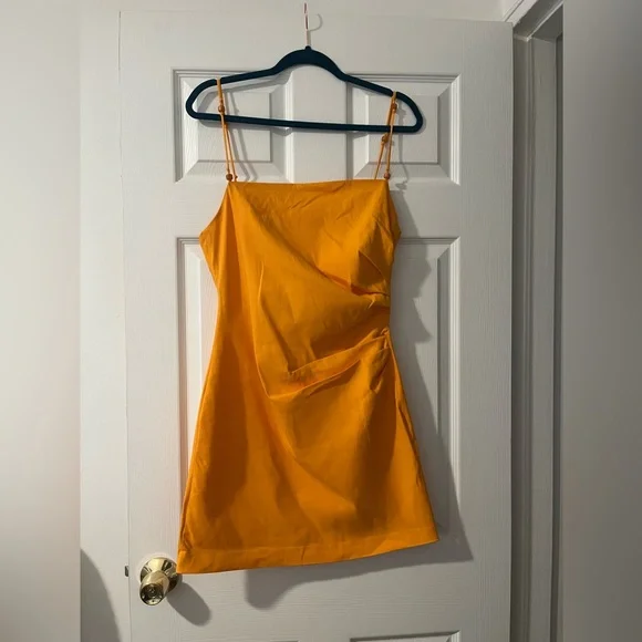 Zara Women’s Draped Linen Blend Color: Size:L